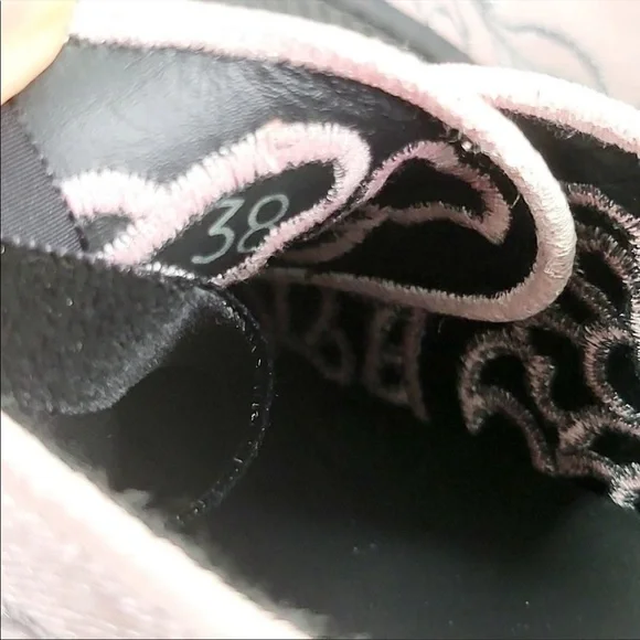NWT Pinko Chunky Platform Sole Sneaker Size 8 Velour Embroidered Floral $455